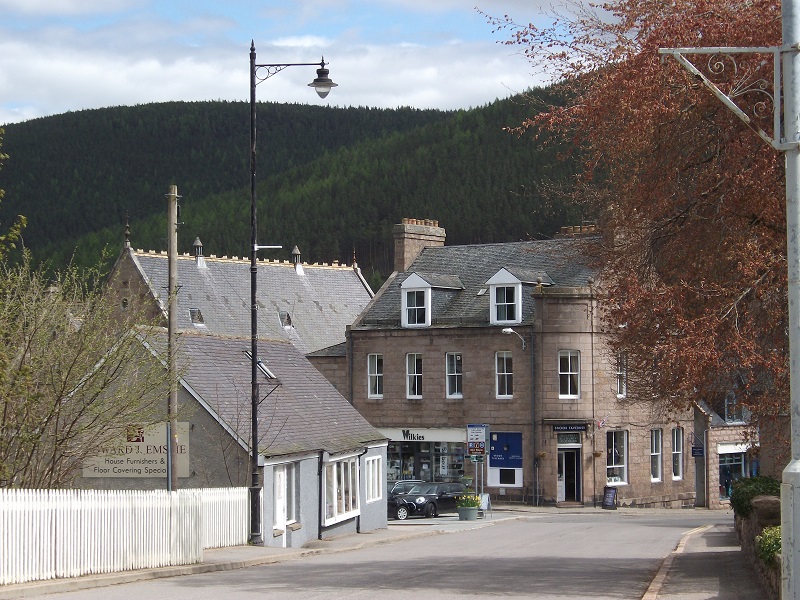 the centre of Ballater village